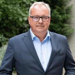 MUDr. Bc. Petr Hossner, MBA